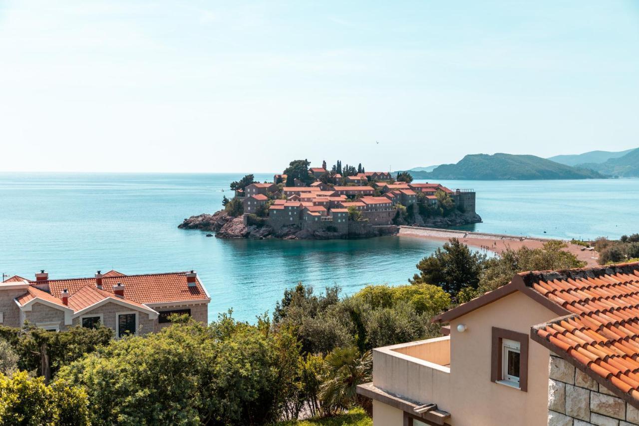 Sun Rose Apartments Sveti Stefan Buitenkant foto