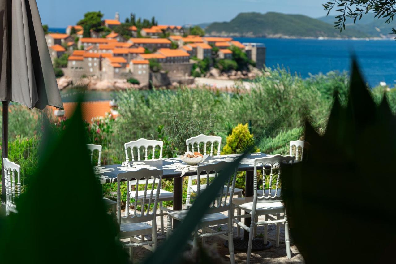 Sun Rose Apartments Sveti Stefan Buitenkant foto
