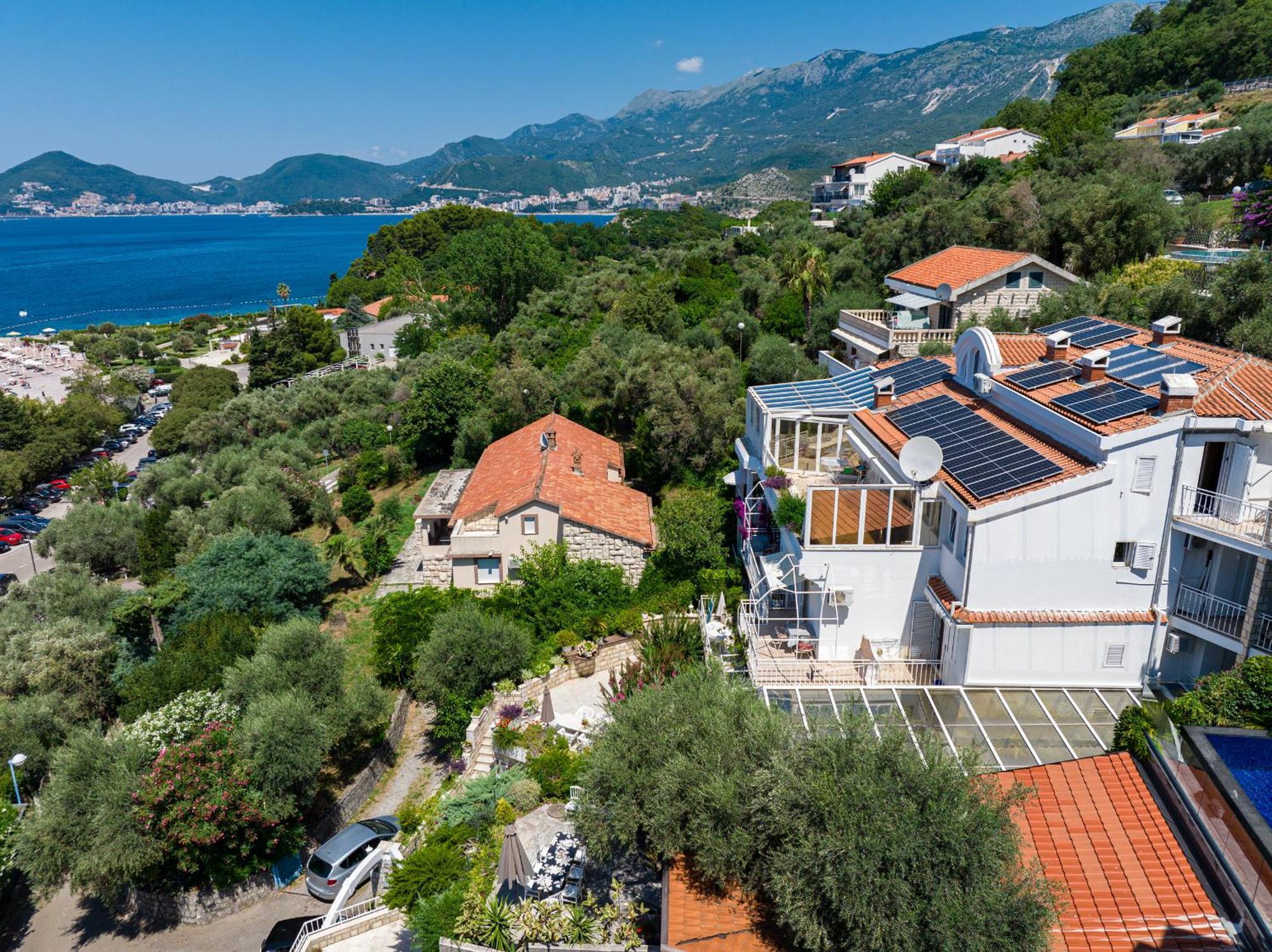 Sun Rose Apartments Sveti Stefan Buitenkant foto