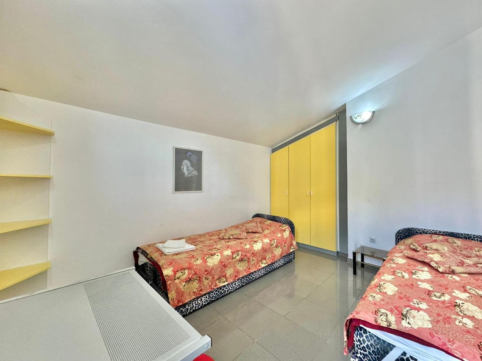 Sun Rose Apartments Sveti Stefan Buitenkant foto