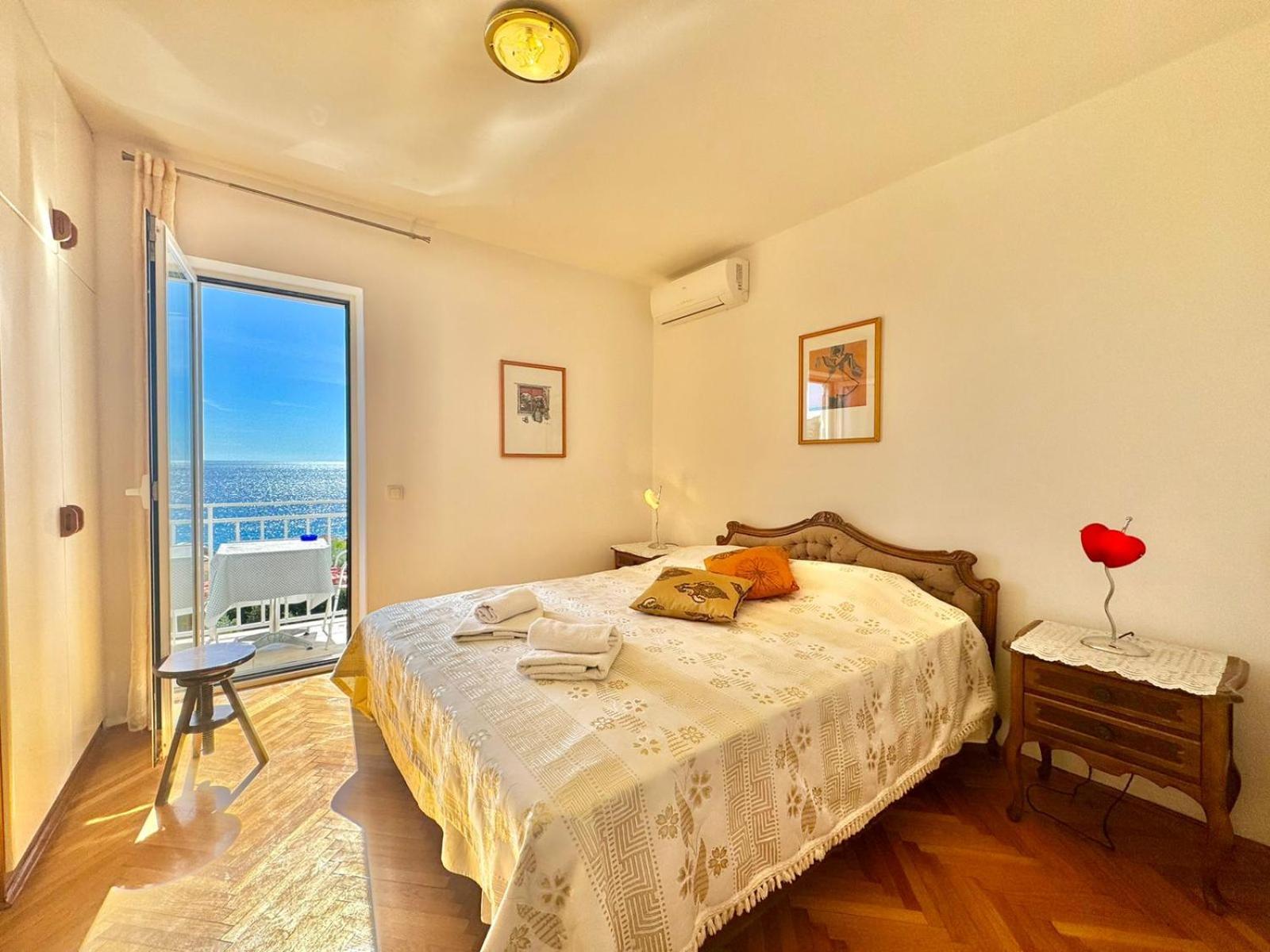 Sun Rose Apartments Sveti Stefan Buitenkant foto