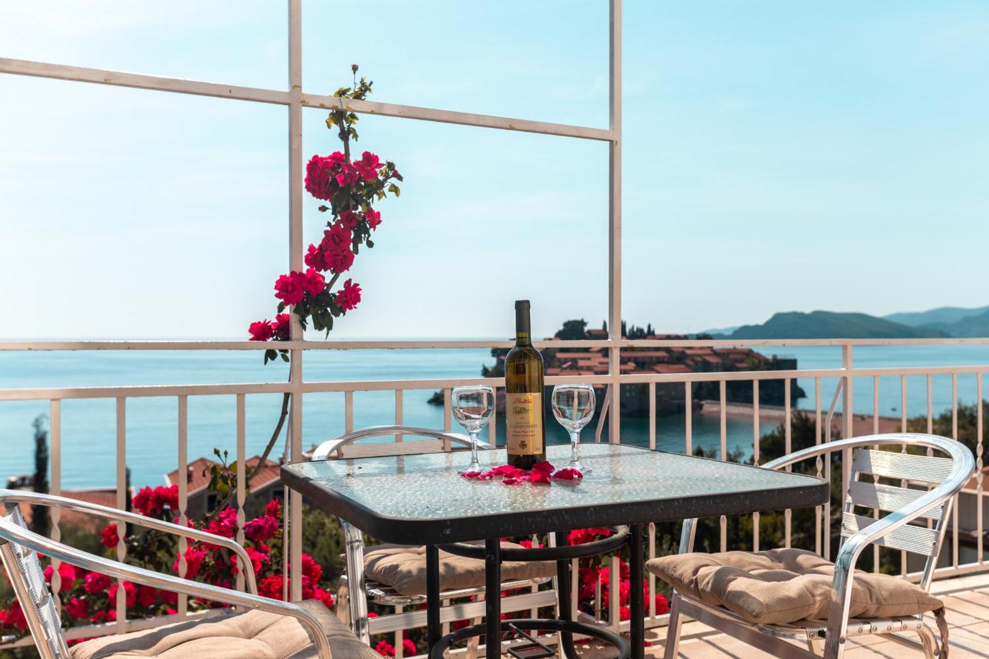Sun Rose Apartments Sveti Stefan Kamer foto